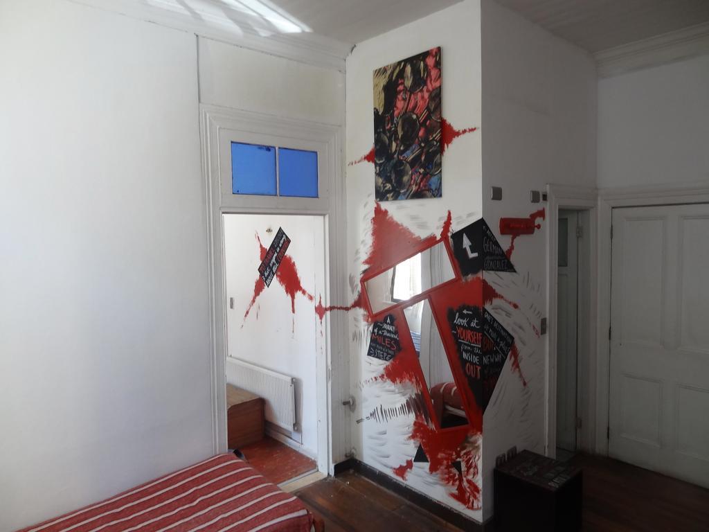 Escarabajo Hostel (Adults Only) Valparaiso Bilik gambar